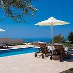 Avraam Sunset With Private Pools Kalamítsi