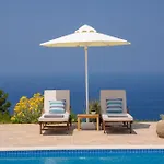 Avraam Sunset With Private Pools