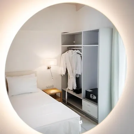 Avraam Sunset With Private Heated Pools