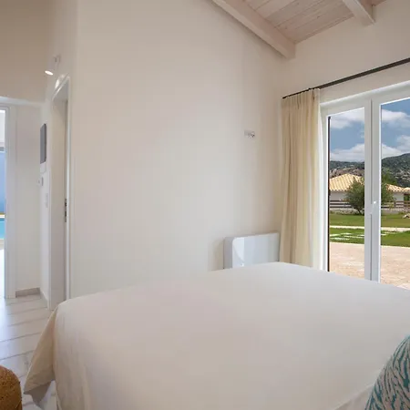 Avraam Sunset With Private Heated Pools By Imagine Lefkada Villa *