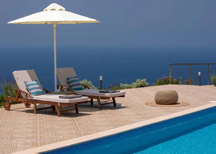 Avraam Sunset With Private Heated Pools