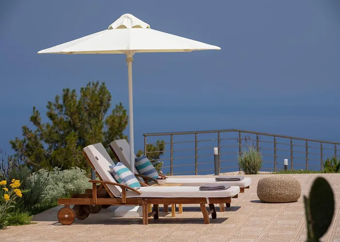 Avraam Sunset With Private Heated Pools *
