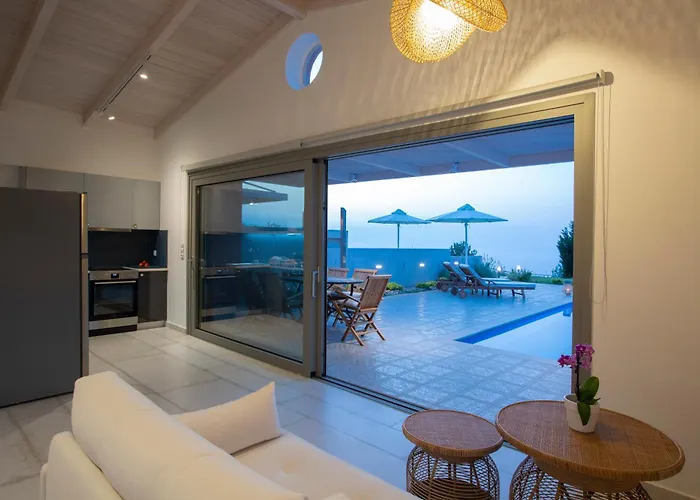 Avraam Sunset With Private Heated Pools * Kalamítsi