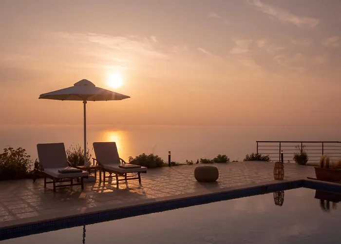 Willa Avraam Sunset With Private Heated Pools Kalamítsi