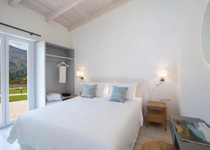 Avraam Sunset With Private Heated Pools