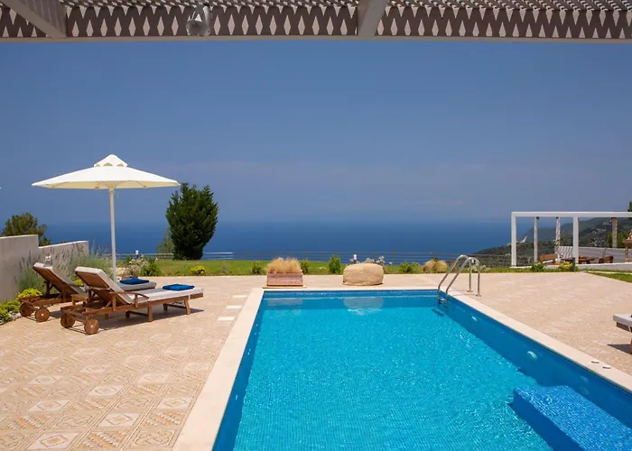 Avraam Sunset With Private Heated Pools
