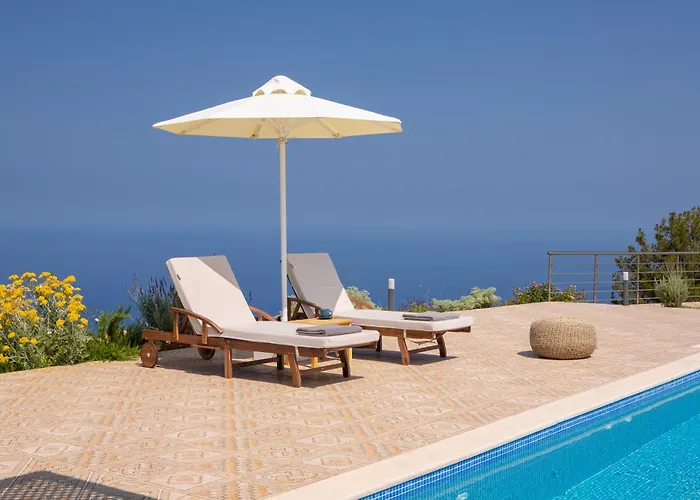 Avraam Sunset With Private Heated Pools Willa